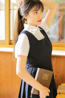 强行玷污女教师